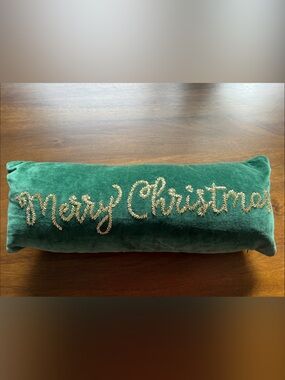 🎄Holiday Merry Christmas Pillow - Green and Gold 🎄